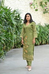 Neel review photo