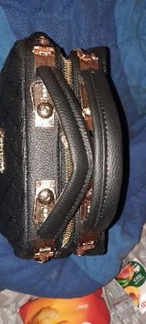 M***n review photo
