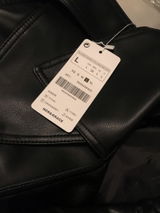 M***a review photo