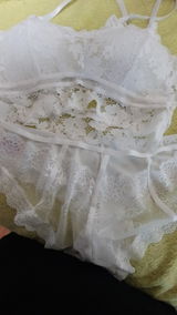 Melania review photo
