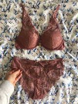 Agata review photo