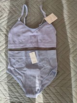 Amelia review photo