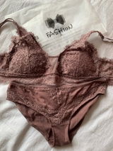 Iza review photo