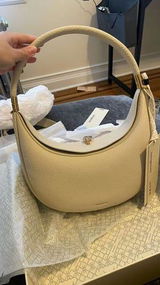 Alessandra R. review photo