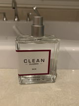 Vivienne review photo