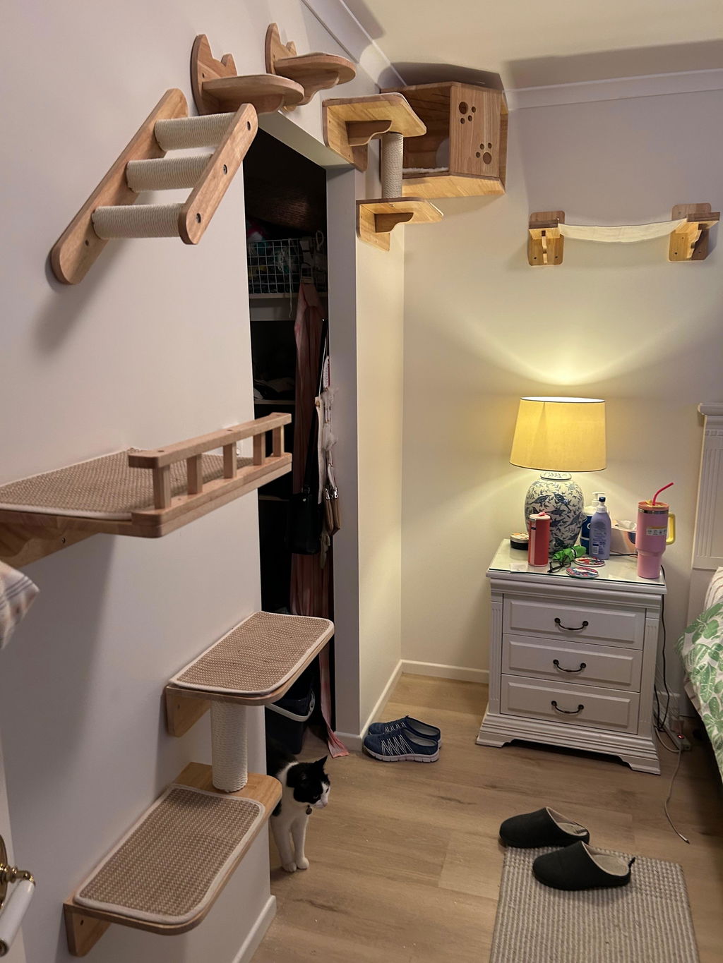 Vertical Corner Cat Wall Set,NC015
