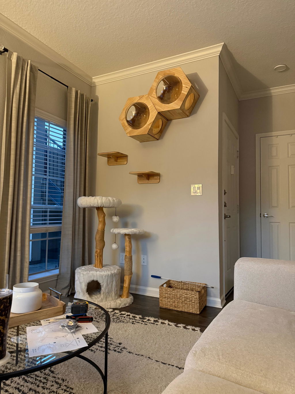 Large Hexagon Cat Wall Bubble House,CM24