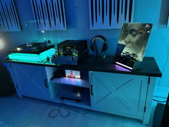 Customer photo 2 of 3 of PETRU SYNC in Natural Walnut Wood / Black-Rose Gold, shared by jude r.