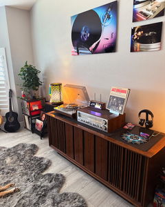 Customer photo of PETRU SYNC in Natural Walnut Wood / Black-Silver, shared by Wilson P.