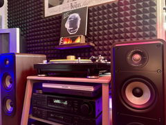 Customer photo 4 of 4 of PETRU SYNC in Natural Walnut Wood / Black-Rose Gold, shared by Hector M.L.