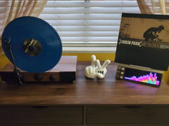 Customer photo 1 of 2 of PETRU SYNC in Natural Walnut Wood / Black-Silver, shared by M. M.