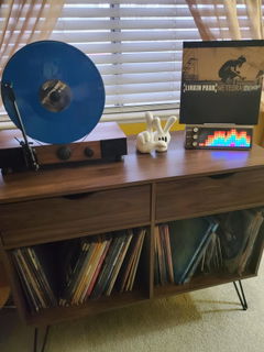 Customer photo 2 of 2 of PETRU SYNC in Natural Walnut Wood / Black-Silver, shared by M. M.