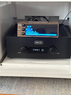 Customer photo 2 of 2 of PETRU SYNC in Natural Walnut Wood / All-Black, shared by Alexandre P.