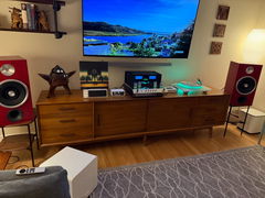 Customer photo 2 of 2 of PETRU SYNC in White Wood / White-Silver, shared by Vorpie