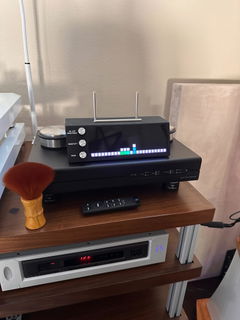 Customer photo 2 of 3 of PETRU SYNC in Black Wood / Black-Silver, shared by Kil Y.
