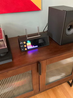 Customer photo 1 of 3 of PETRU SYNC in Black Wood / Black-Gold, shared by Rojah