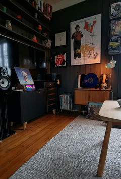 Customer photo of PETRU SYNC in Natural Walnut Wood / Black-Silver, shared by Gunder