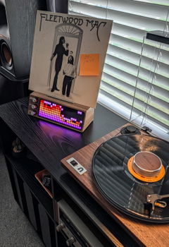 Customer photo 2 of 2 of PETRU SYNC in Natural Walnut Wood / Black-Silver, shared by Michael P.