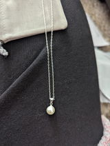 J. review photo