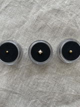 M. review photo