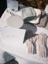 m review photo