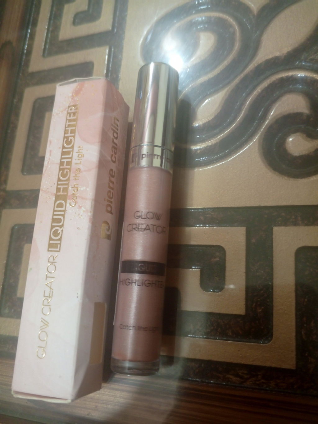 Glow Creator Liquid Highlighter