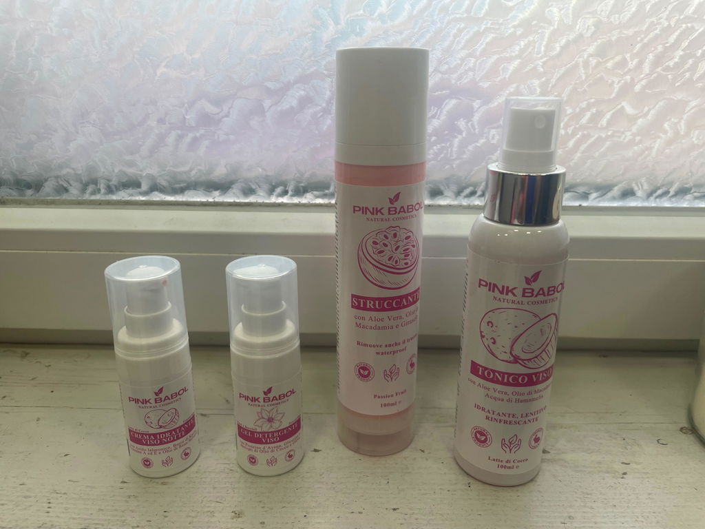 Mini Size/Travel Size Gel Detergente Viso con Proteine d’Avena, Glicerina e derivati di Olio di Cocco e Oliva – Deterge, Purifica, Idrata e Lenisce