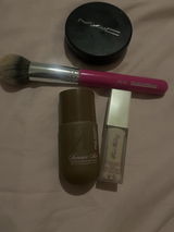 Charlotte Maguire review photo