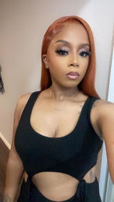 Dee review photo