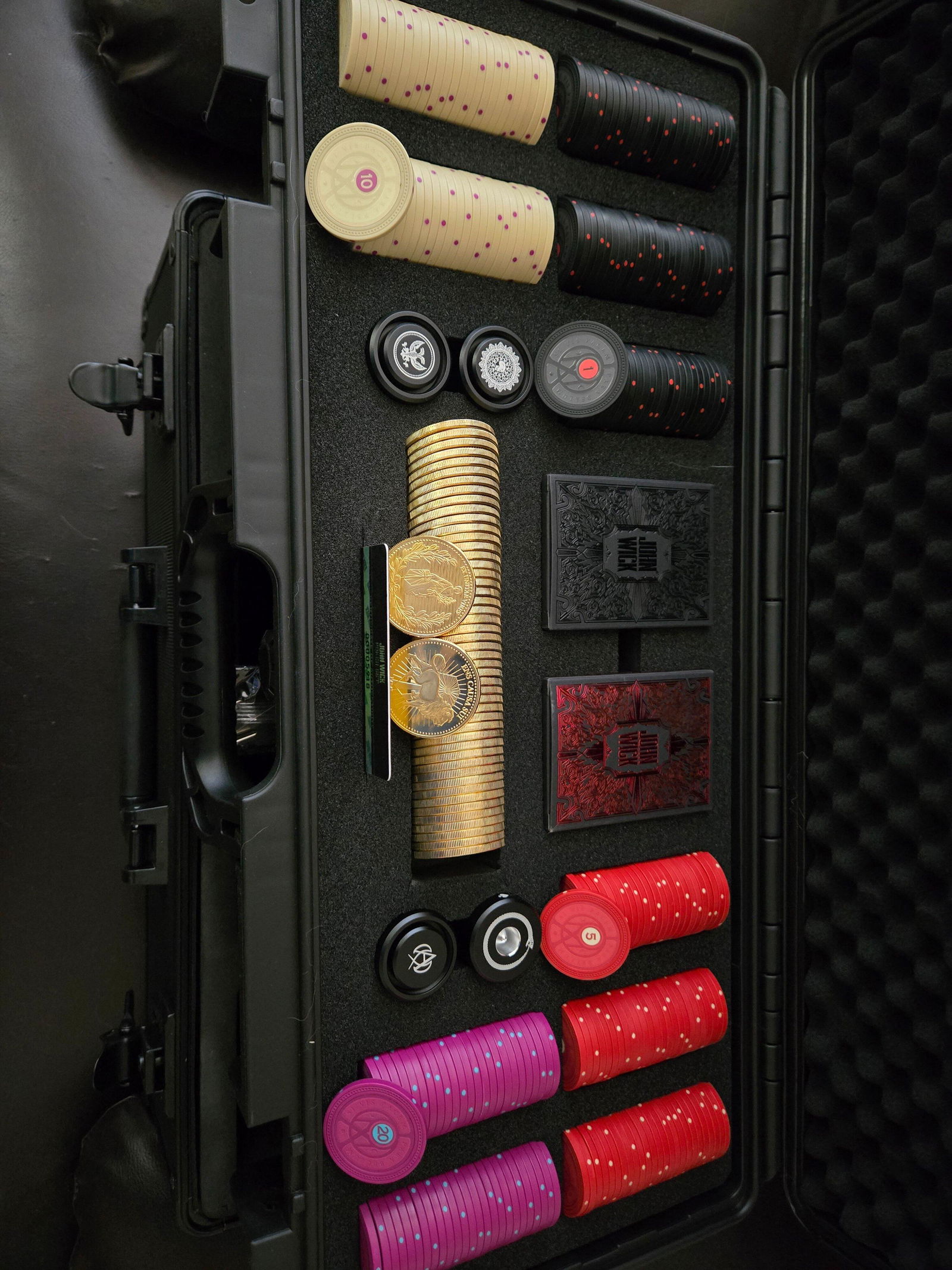 John Wick Poker Set by Pirate Gold – Official Collector's Edition