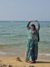 Zaineb Ahmed review photo