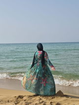 Zaineb Ahmed review photo