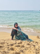 Zaineb Ahmed review photo