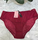 A.V.v. review photo