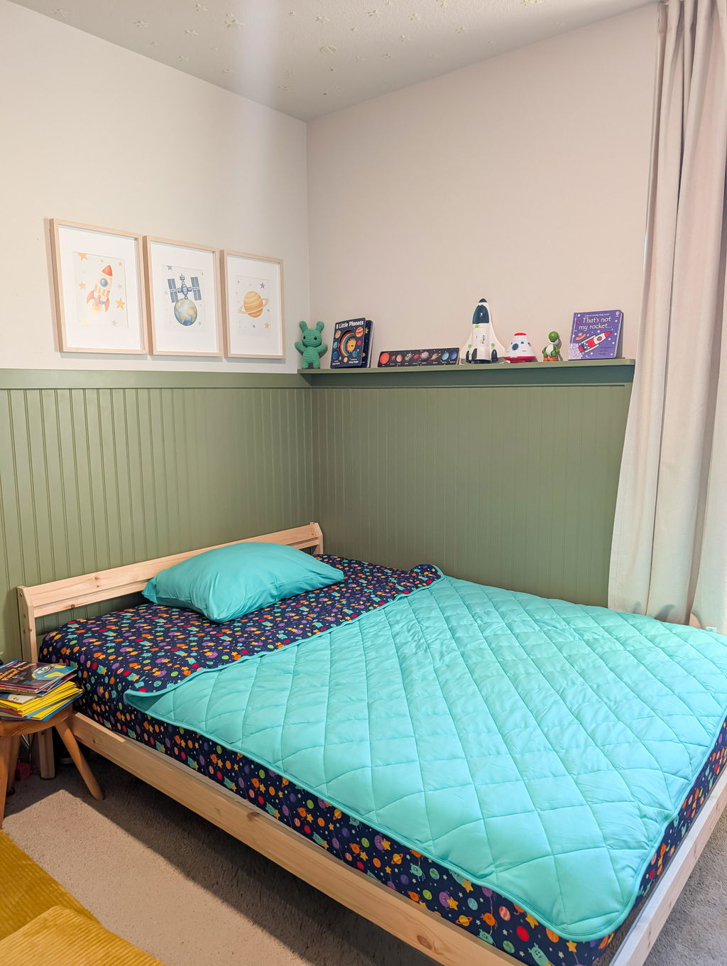 Twin Sheet with Pillow Case - Super Simple™ Bumble Nums in Space - Tencel Modal