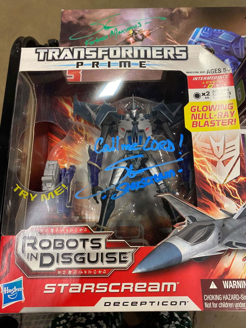Transformers Prime: Robot In Disguise - Starscream Decepticon Action Figure (8") - Hasbro
