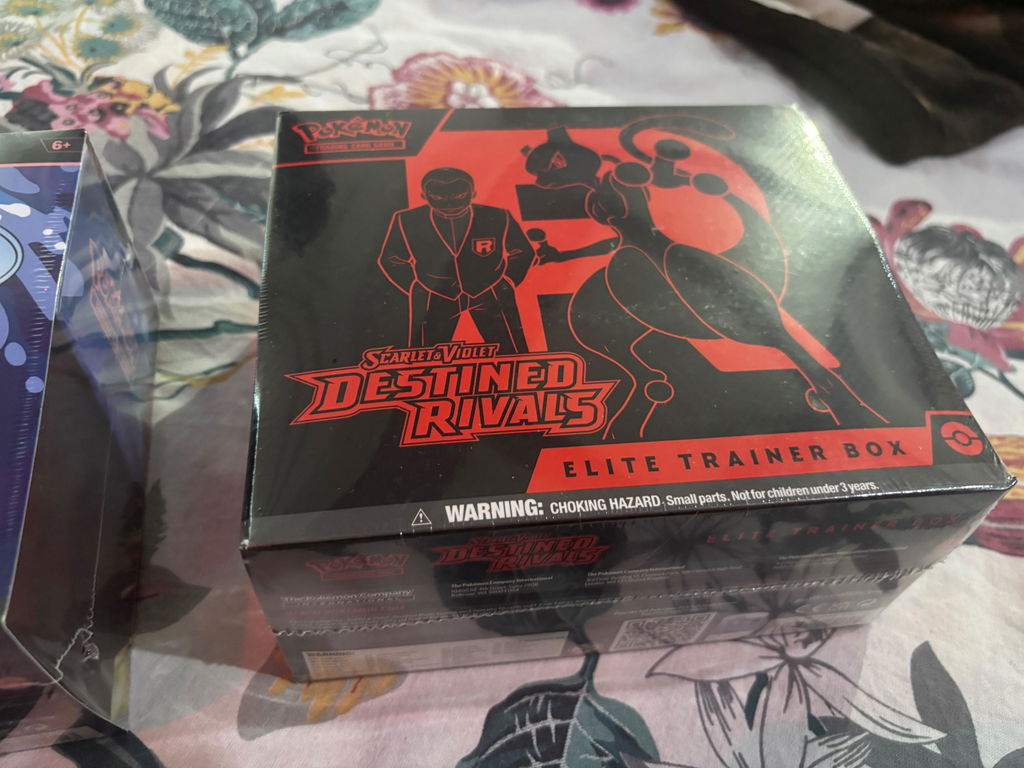 Pokémon TCG: Scarlet & Violet — Destined Rivals Elite Trainer Box