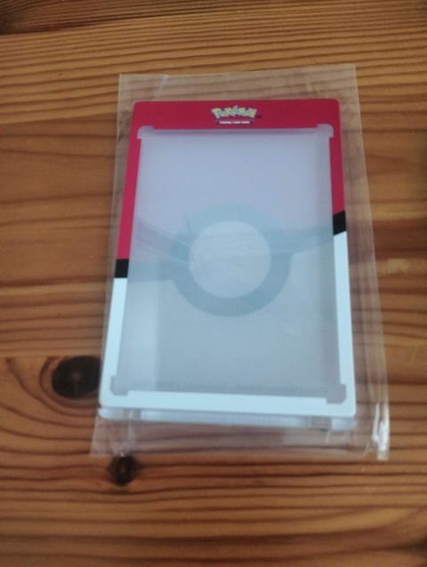Ultra Pro | Funda Rígida One Touch 35 Pokémon TCG