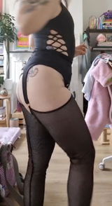 N.Q. review photo