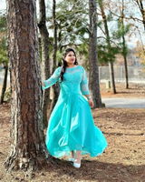 Nidhi Rajput review photo