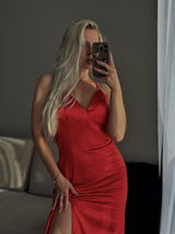 Viktoriia Semenyshyna review photo
