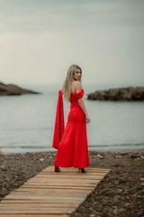 Laura Philbey review photo