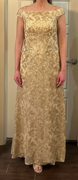 Rowena Van Holt review photo
