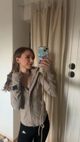 Chiara review photo