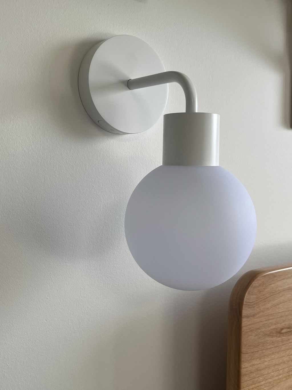 Poplight Tool-Free Wall Lighting