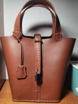 Haydee J. review photo