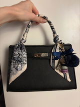 Olivia review photo
