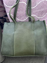 michele l. review photo