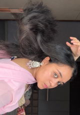 Shreyaa review photo