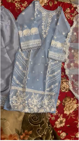Iqra Aslam review photo